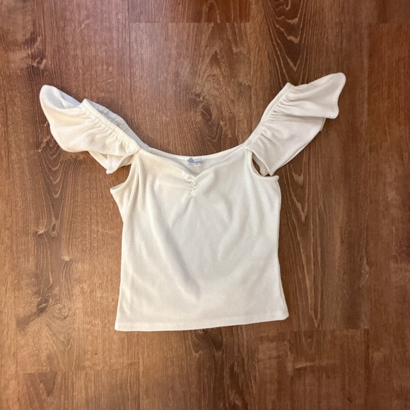 Flutter sleeve top - Picture 1 of 3